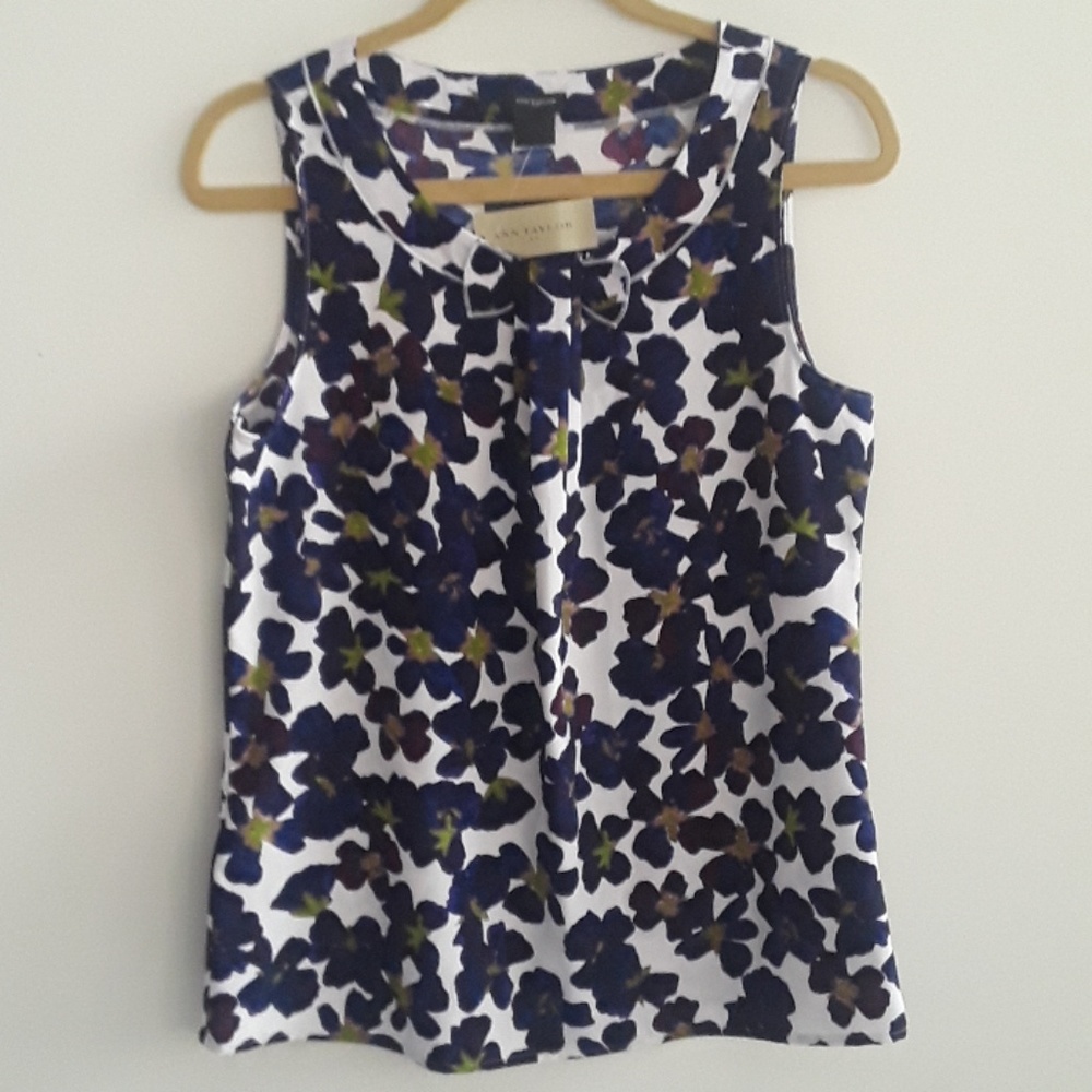 NWT Women's Ann Taylor Fact Sleevless Floral Top